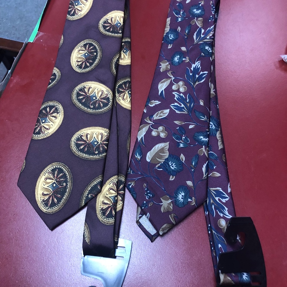 2/ Men’s Christian Dior 100% Silk Ties